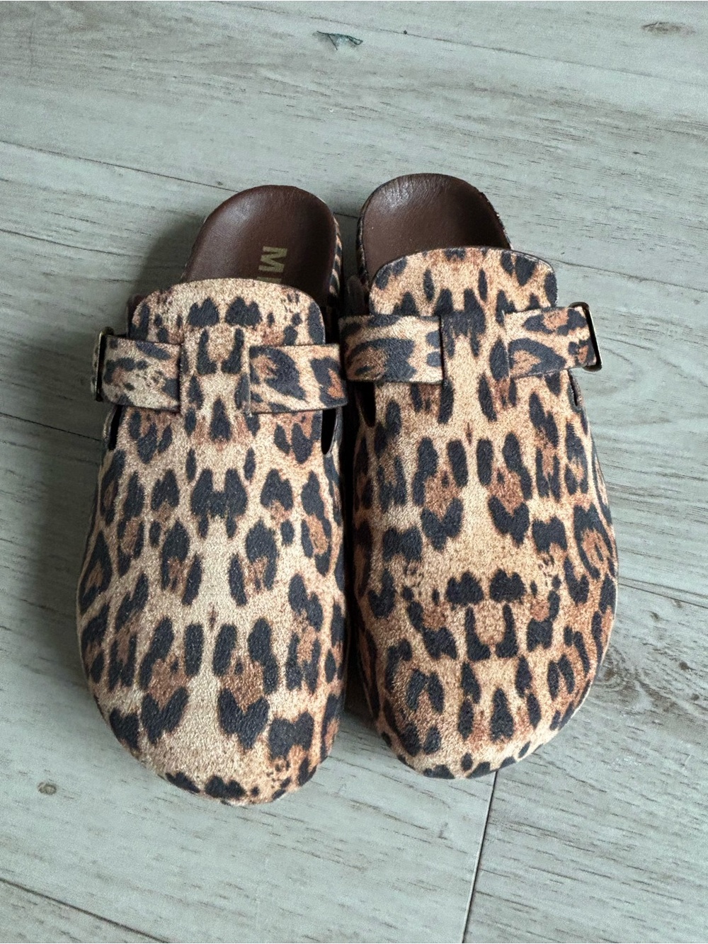 MIA Leopard print clogs NWOT Size 7 - Picture 2 of 4